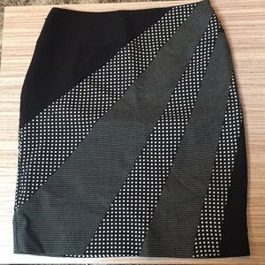 Worthington Black and White Skirt Size 10